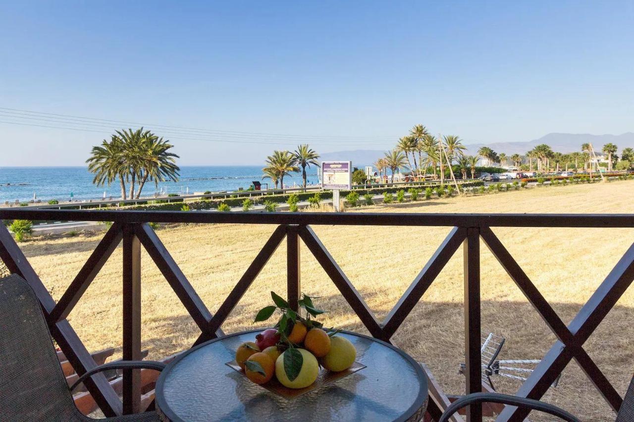 Path Latchi Beachfront Apartments Εξωτερικό φωτογραφία