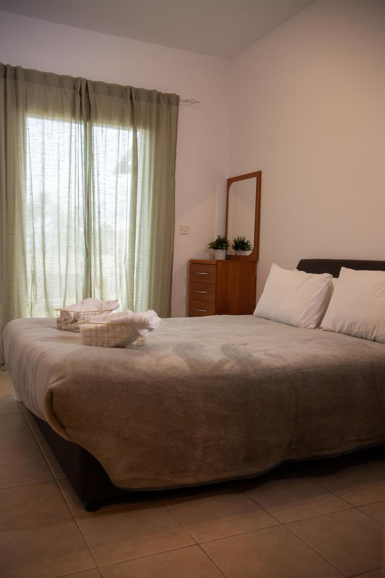 Path Latchi Beachfront Apartments Εξωτερικό φωτογραφία