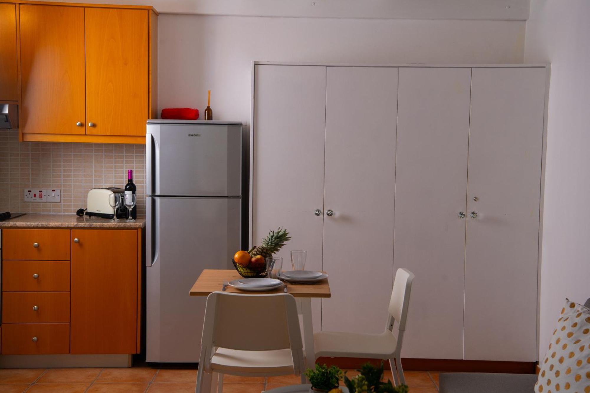 Path Latchi Beachfront Apartments Εξωτερικό φωτογραφία