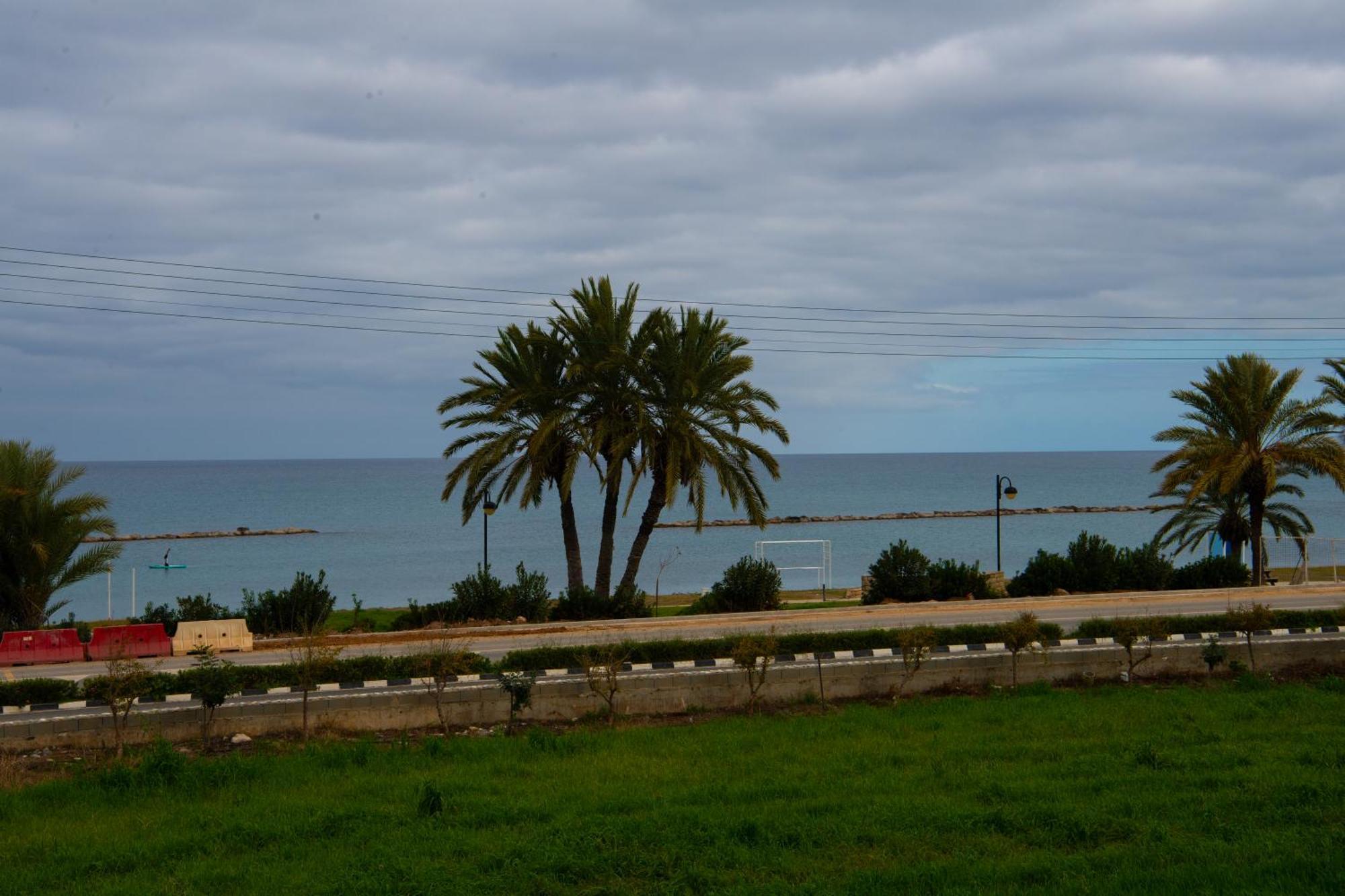 Path Latchi Beachfront Apartments Εξωτερικό φωτογραφία